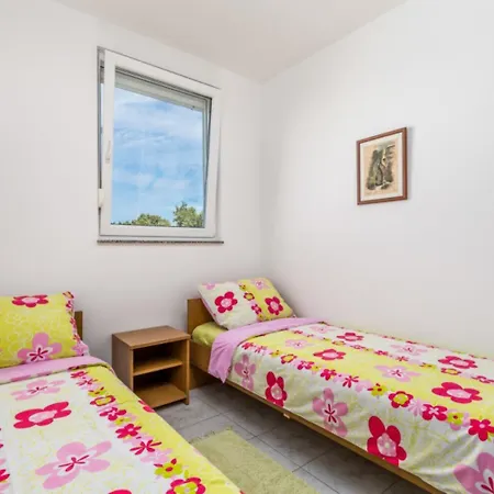 Apartment Cathy - 50m From The *