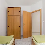 דירה Cathy
