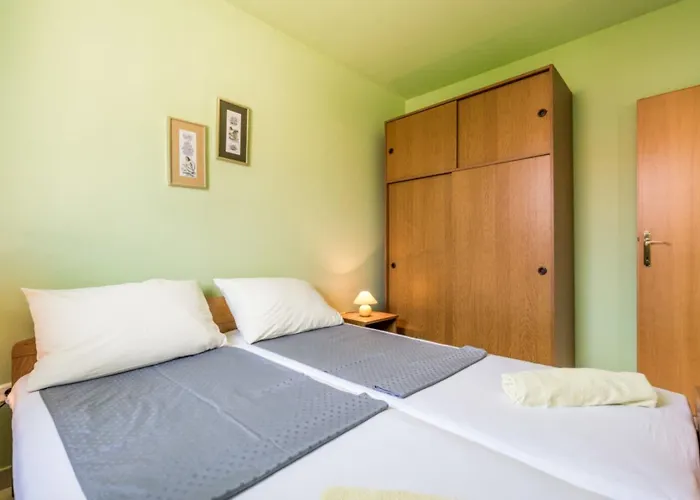 Апартаменты Cathy Мандре