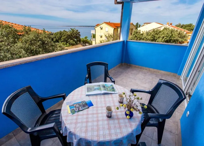 Апартаменты Cathy Мандре